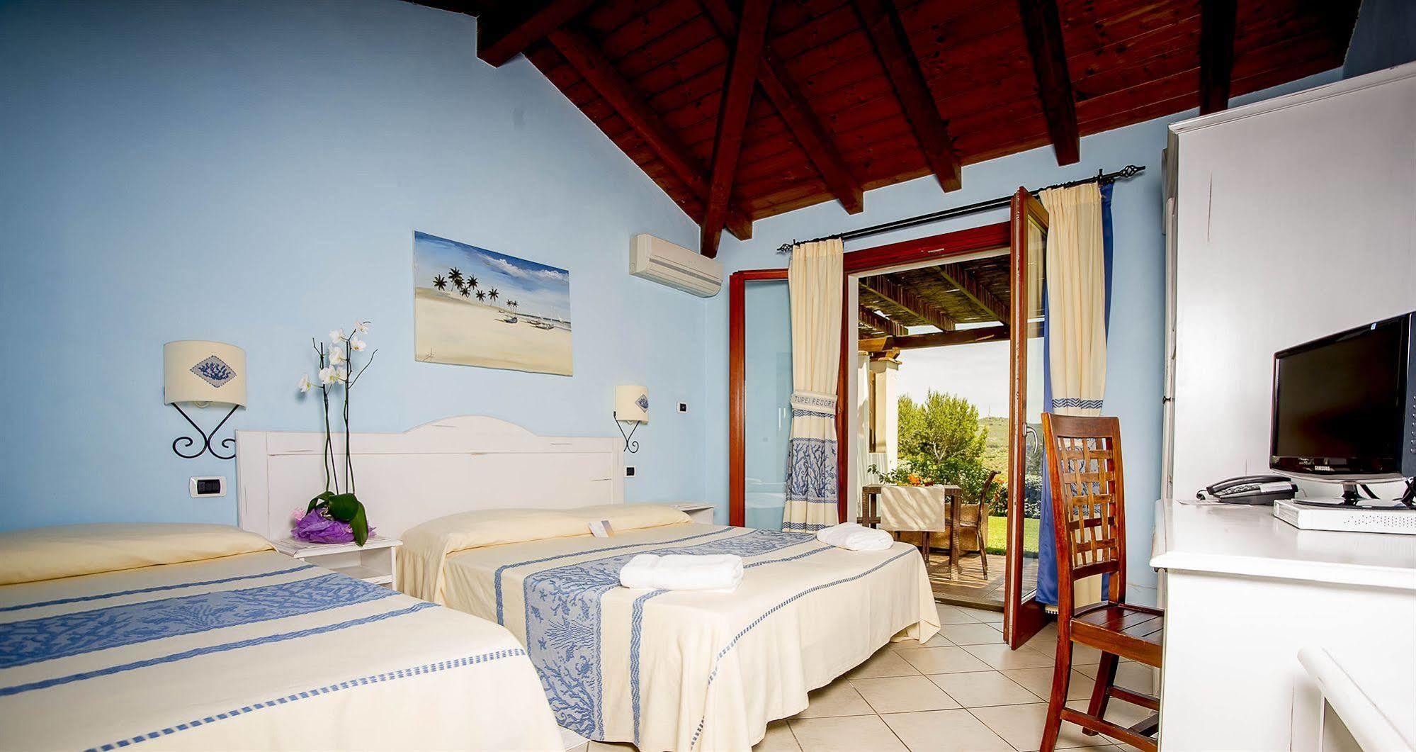 Hotel Tupei Calasetta Kültér fotó