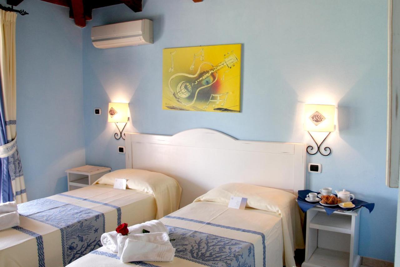 Hotel Tupei Calasetta Kültér fotó