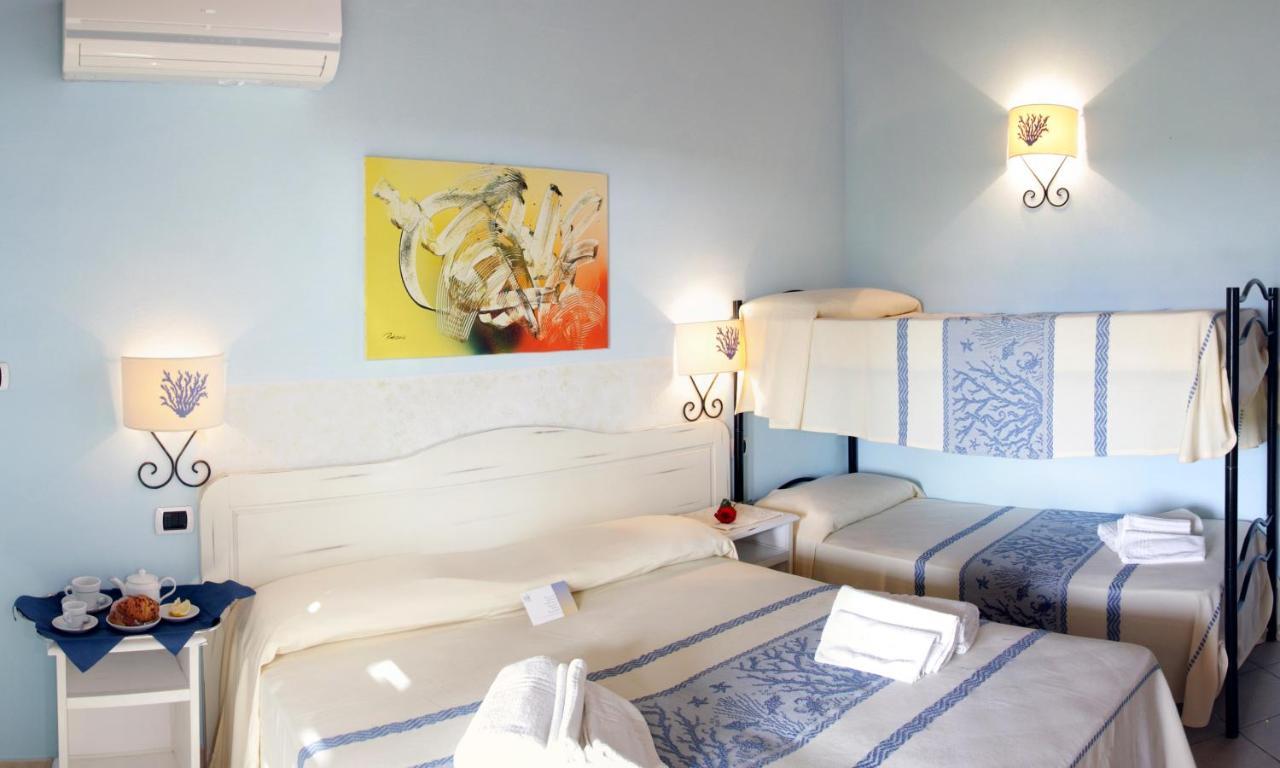 Hotel Tupei Calasetta Kültér fotó