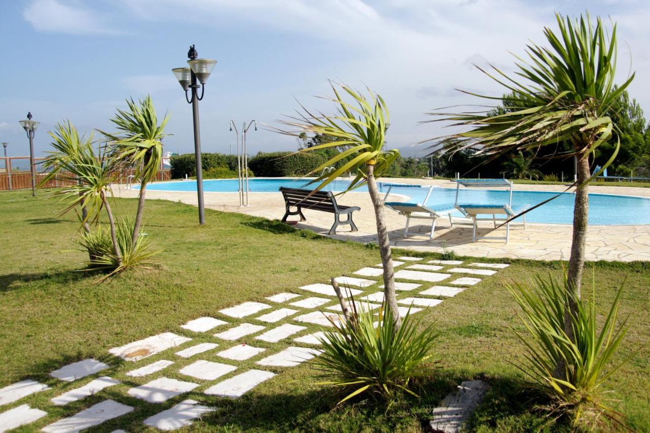 Hotel Tupei Calasetta Kültér fotó