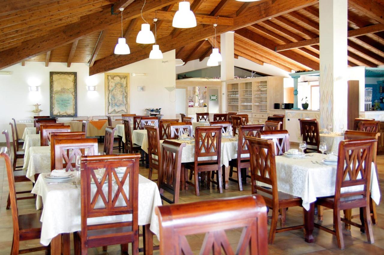 Hotel Tupei Calasetta Kültér fotó