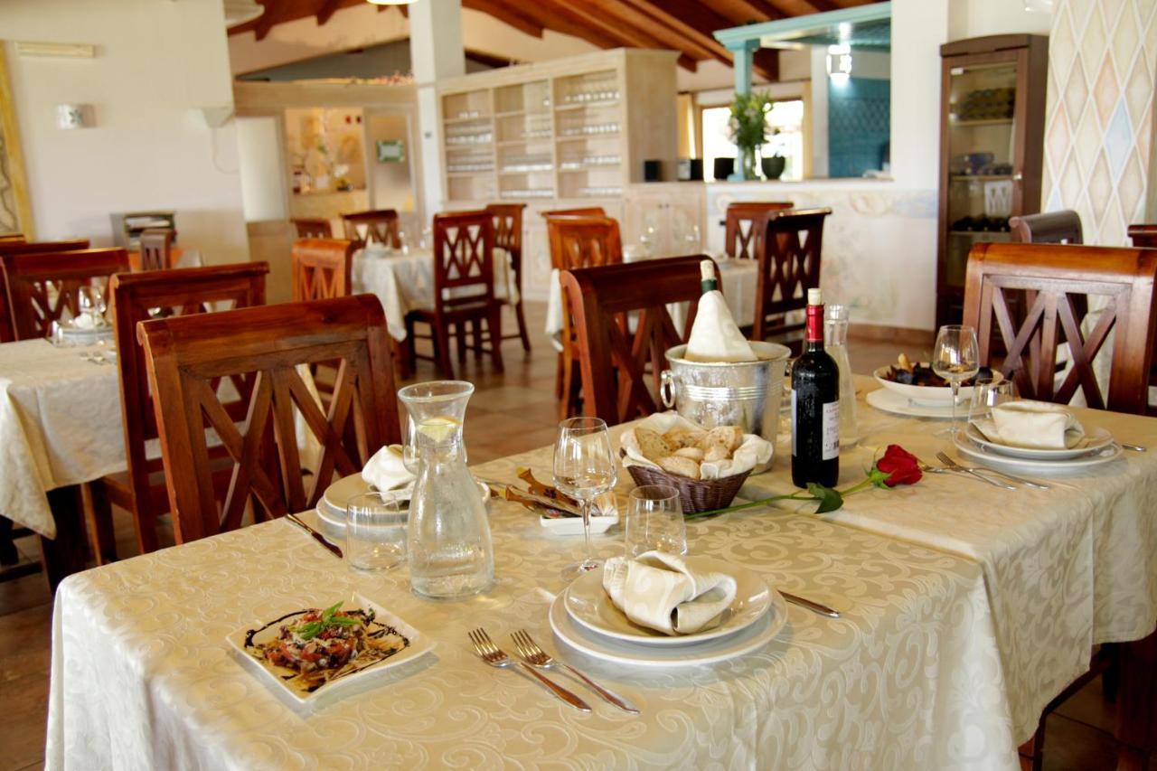 Hotel Tupei Calasetta Kültér fotó