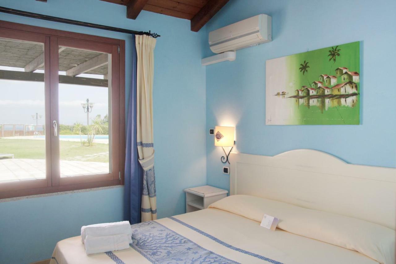 Hotel Tupei Calasetta Kültér fotó
